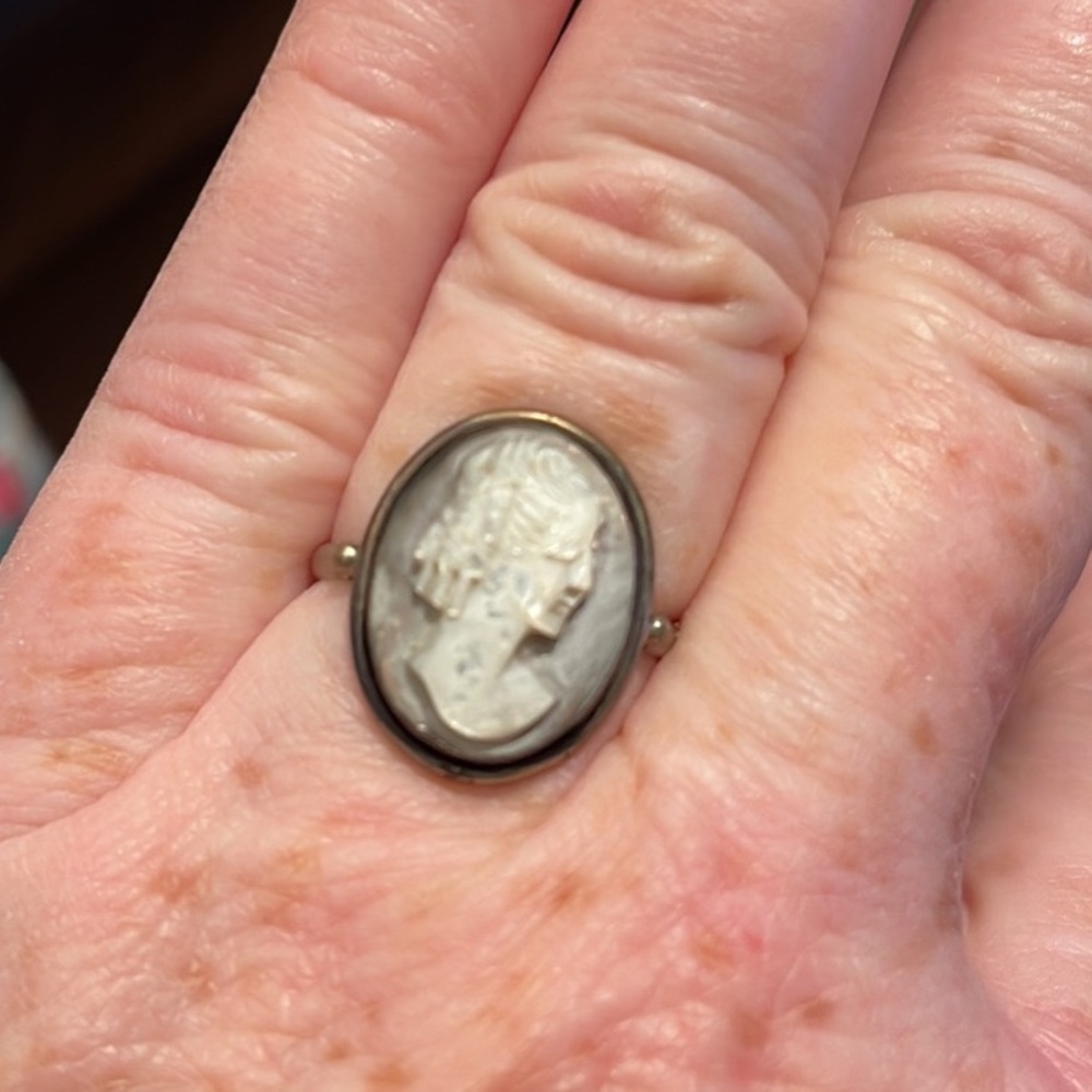 VTG Oxidized sterling silver Cameo ring